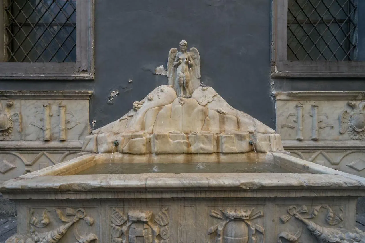 Donnare Casavacanza - Historic Center Of Naples Italy