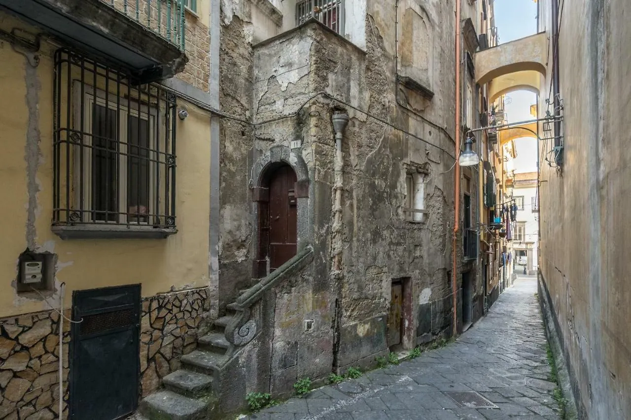 Holiday home Donnare Casavacanza - Historic Center Of Naples Italy