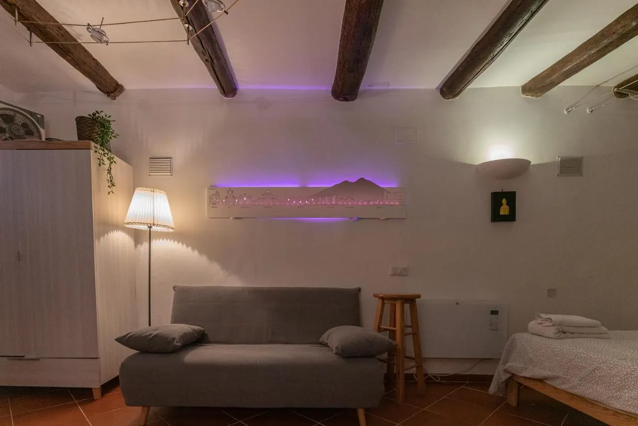 Holiday home Donnare Casavacanza - Historic Center Of Naples
