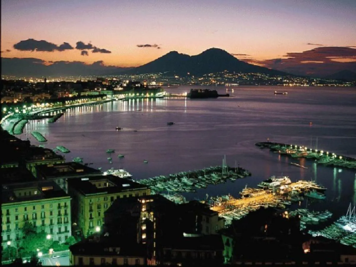 Holiday home Donnare Casavacanza - Historic Center Of Naples Italy